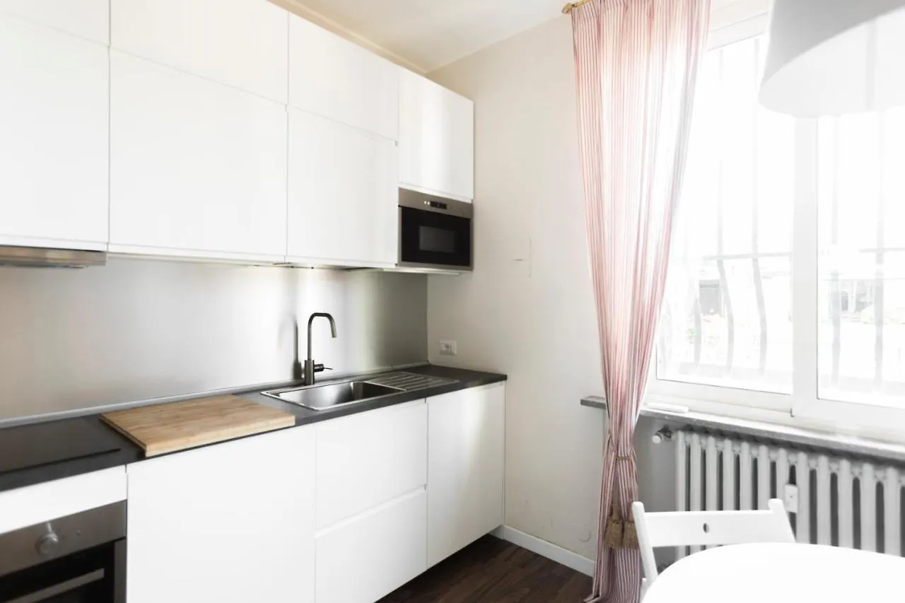 Montenapoleone - Sant Andrea Charme Penthouse Milano 0*,  Italia